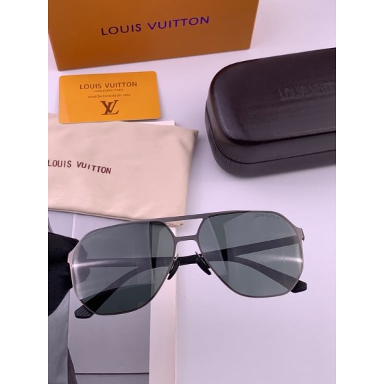 LV Metal Aviator Sunglasses (Gunmetal/Black)